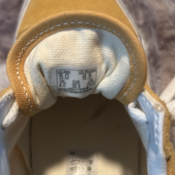 Vans Unisex Old Skool Skate Shoes, Cyber Yellow and white/ EUC - Picture 5 of 5